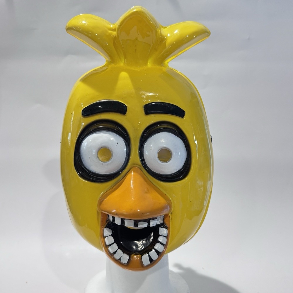NWT Five Nights At Freddy's Chica Unisex Plastic 1/2 Mask 2016 Rubies Cosplay